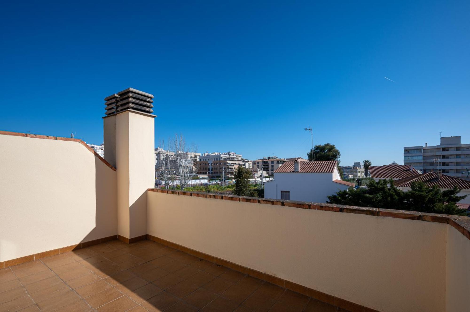 CAN LOLA Estupenda casa de 4 habitaciones con jardín a 150 metros de la playa Torredembarra Exterior foto
