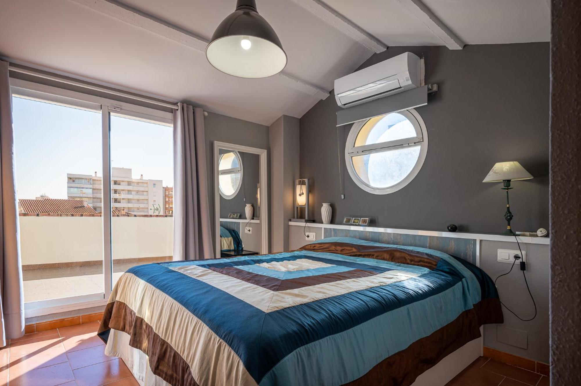 CAN LOLA Estupenda casa de 4 habitaciones con jardín a 150 metros de la playa Torredembarra Exterior foto